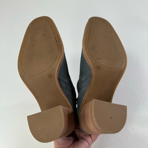Lucky Brand Pellyon Suede Ankle Booties in Open Gray Size 6.5 - Picture 7 of 8
